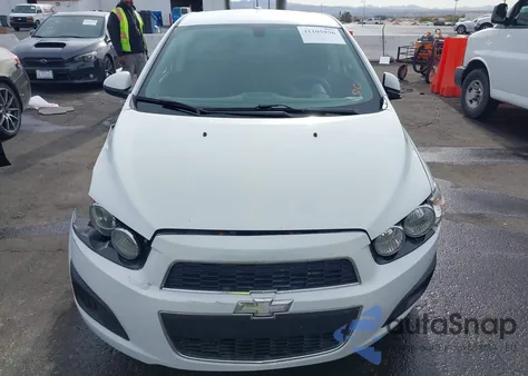 2016 Chevrolet Sonic Lt Auto из США, поврежденный, VIN 1G1JC5SH0G4121926